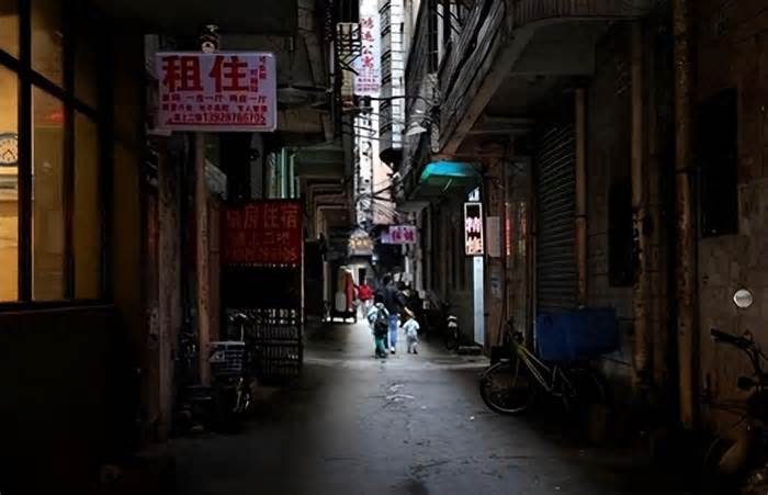印度博主来中国旅游，回国后发视频，扬言：找到中国的贫民窟了！
